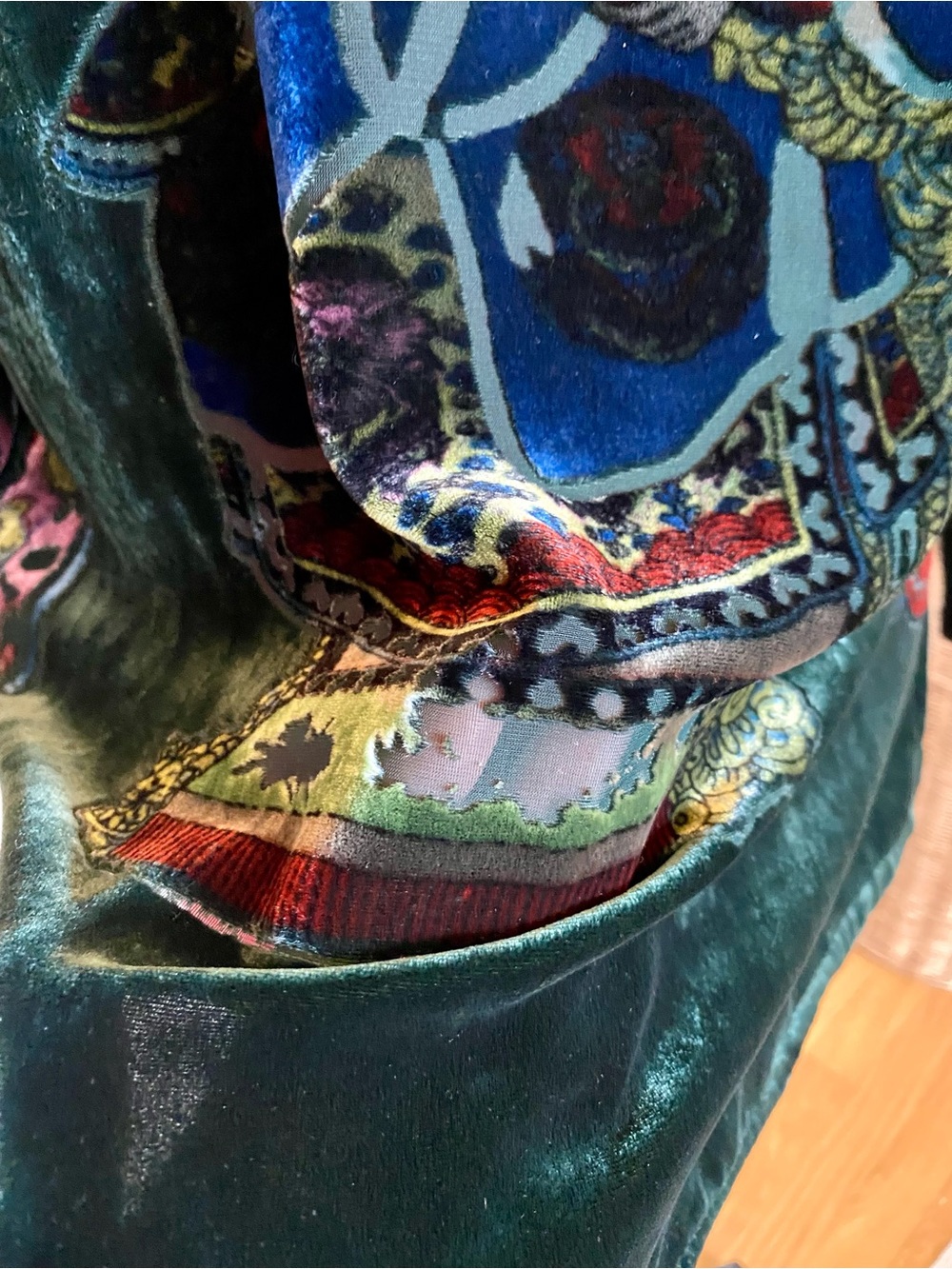 Velvet Green Vintage Top - Picture 9 of 10